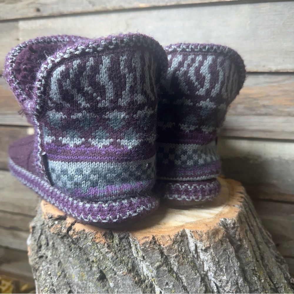Muk Luks Purple Slippers sz 9/10 - Picture 4 of 7
